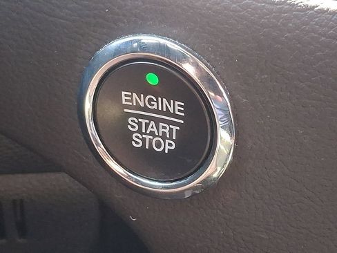 Used 2020 Ford Edge SEL w/ Convenience Package AWD/4WD image 22