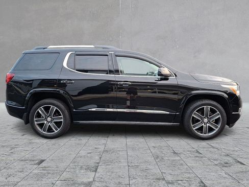 Certified 2019 GMC Acadia Denali w/ Technology Package AWD/4WD image 4