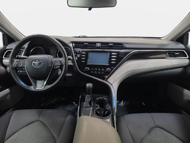 Used 2018 Toyota Camry LE FWD image 10