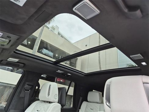 Certified 2026 Cadillac Escalade Platinum Luxury image 18