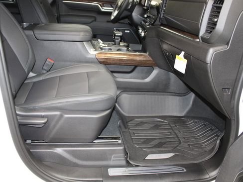 New 2026 GMC Sierra 1500 Elevation w/ Elevation Premium Package AWD/4WD image 22