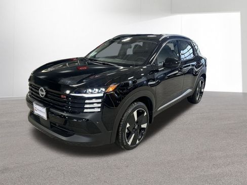 New 2026 Nissan Kicks SR w/ SR Premium Package image 10