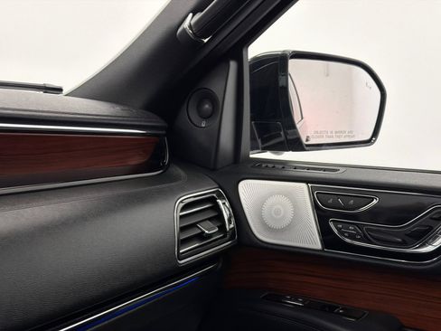 Certified 2022 Lincoln Navigator Reserve AWD/4WD image 33