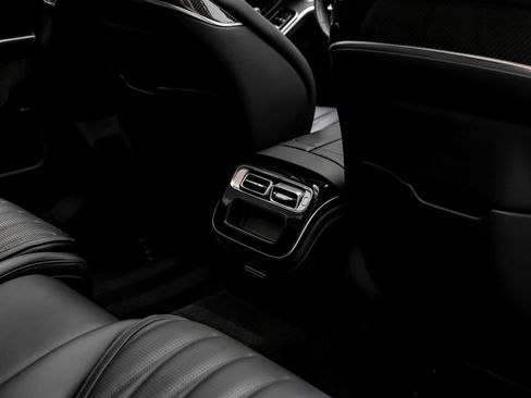 Used 2024 Mercedes-Benz S 63 AMG S w/ Carbon Fiber Exterior Package image 46