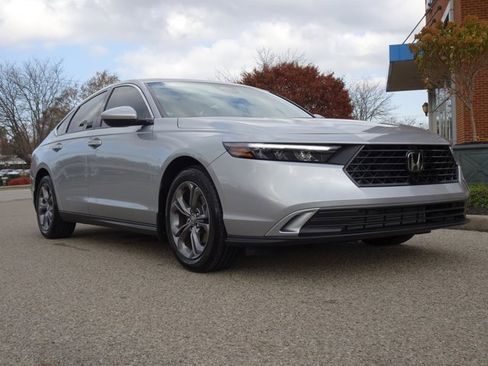 Used 2024 Honda Accord EX image 29