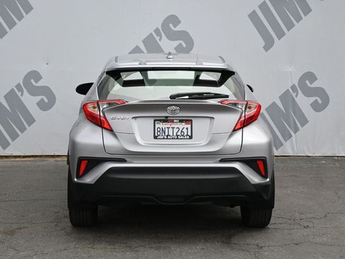 Used 2019 Toyota C-HR LE FWD image 5