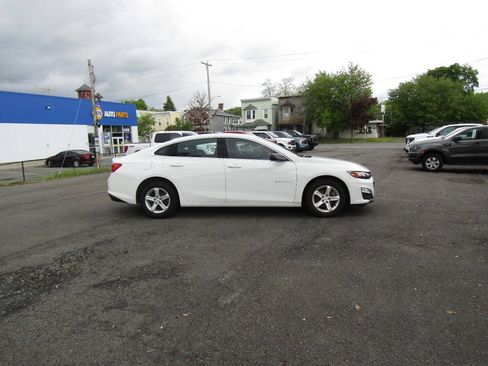 Used 2022 Chevrolet Malibu LS w/ LPO, Floor Liner Package FWD image 7