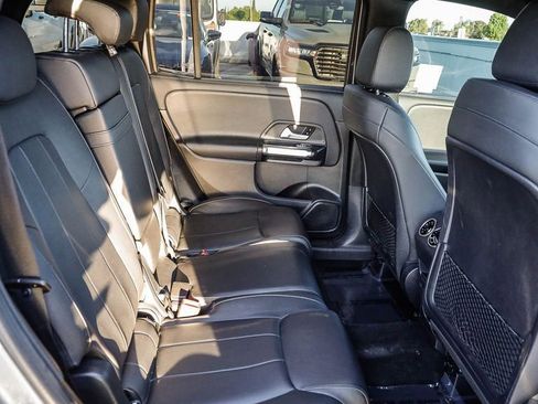 Used 2021 Mercedes-Benz GLB 250 4MATIC image 19
