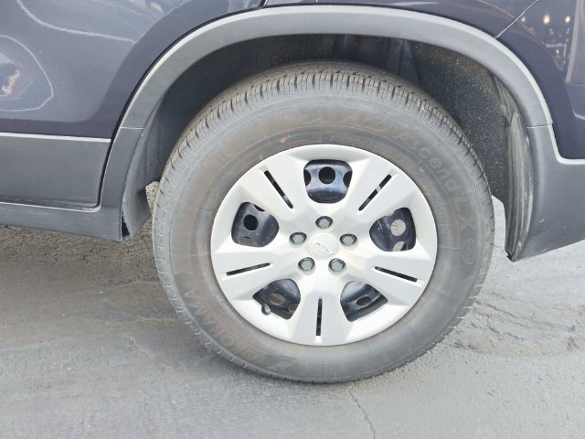 Used 2019 Chevrolet Trax LS w/ Tint and Cruise Package FWD image 7