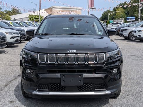 Used 2022 Jeep Compass Limited image 3