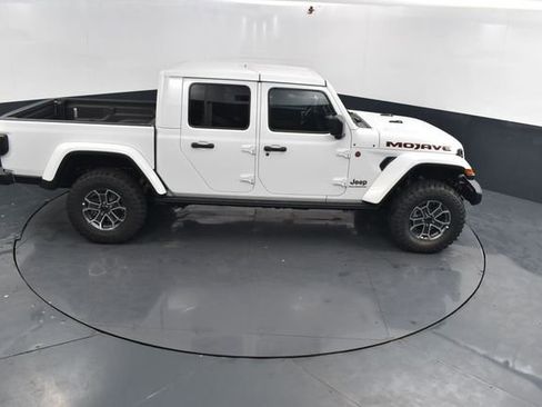 New 2025 Jeep Gladiator Mojave w/ Safety Group image 38