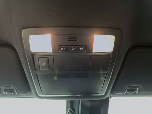 Used 2019 Toyota Tacoma TRD Sport image 21