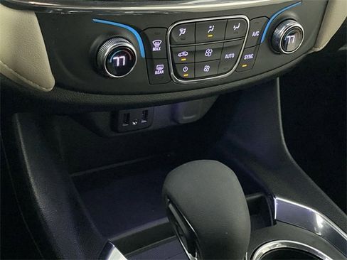 Certified 2023 Chevrolet Traverse LS image 23