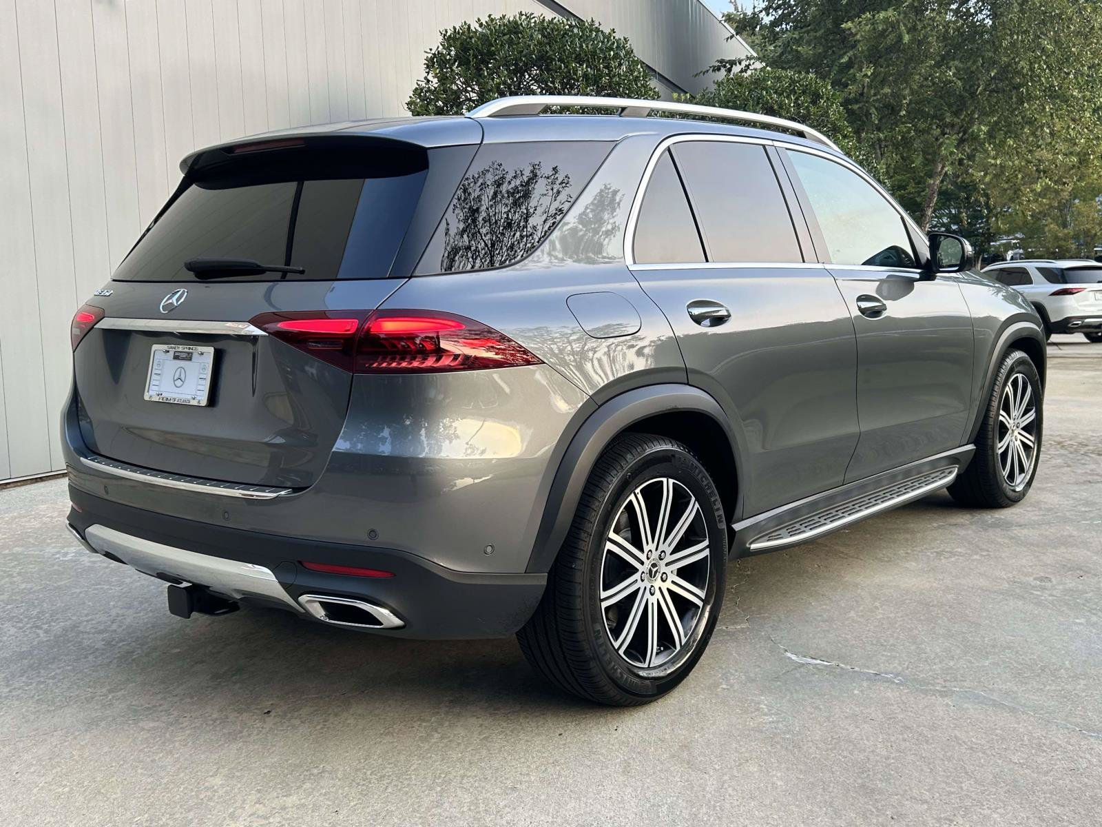 Certified 2025 Mercedes-Benz GLE 350 4MATIC image 6
