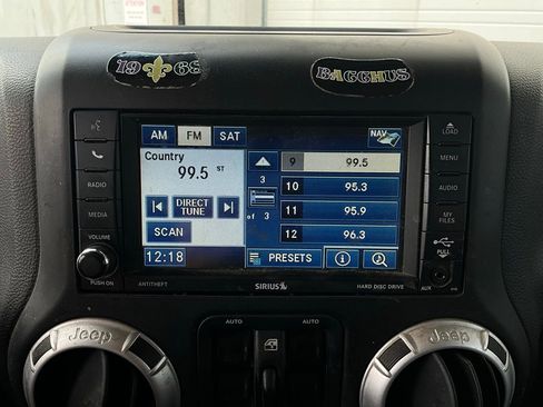 Used 2014 Jeep Wrangler Unlimited Sahara w/ Connectivity Group image 26