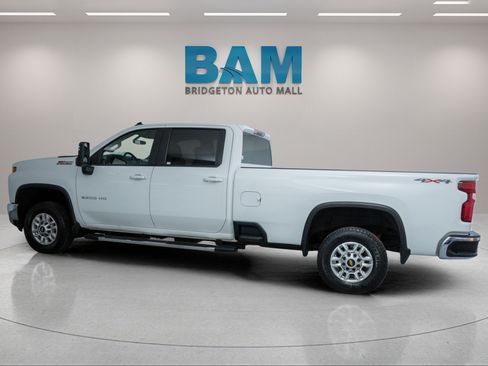 Certified 2021 Chevrolet Silverado 2500 LT w/ Convenience Package AWD/4WD image 4
