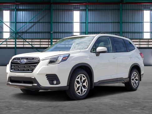 Used 2024 Subaru Forester Premium AWD/4WD image 1