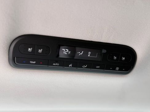 Used 2026 Hyundai Palisade Calligraphy image 13