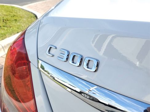 Used 2017 Mercedes-Benz C 300 4MATIC Sedan image 8