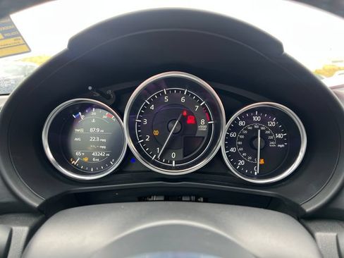 Used 2019 MAZDA MX-5 Miata RF Grand Touring RWD image 21