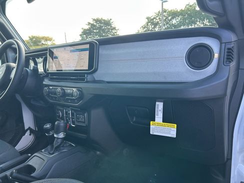 New 2026 Jeep Gladiator Sport image 24