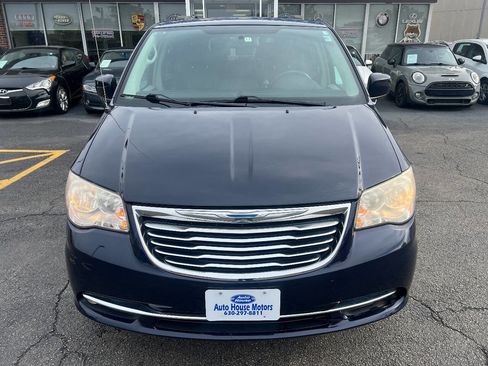 Used 2015 Chrysler Town & Country Touring w/ Driver Convenience Group FWD image 5