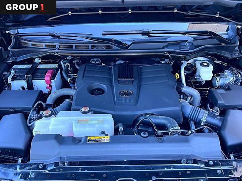 Certified 2025 Toyota Tundra SR AWD/4WD image 29
