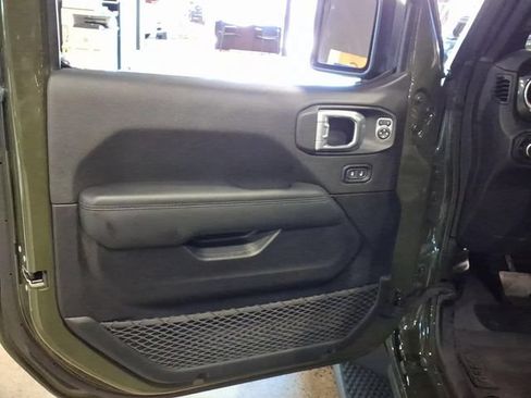 Certified 2021 Jeep Wrangler Unlimited Sahara AWD/4WD image 12