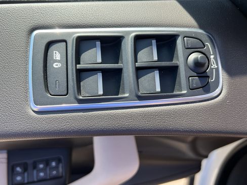Used 2018 Jaguar F-PACE Prestige AWD/4WD image 15