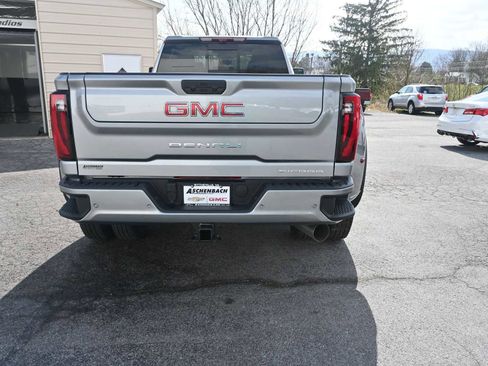 New 2026 GMC Sierra 3500 Denali w/ Denali Reserve Package image 4