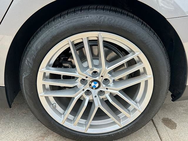 Used 2024 BMW 530i xDrive w/ Premium Package AWD/4WD image 32
