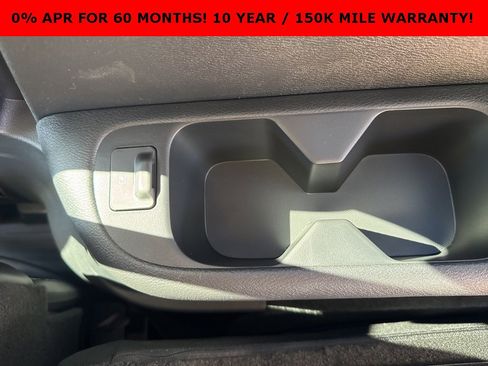 New 2025 Nissan Pathfinder SL w/ Black Appearance Package image 18