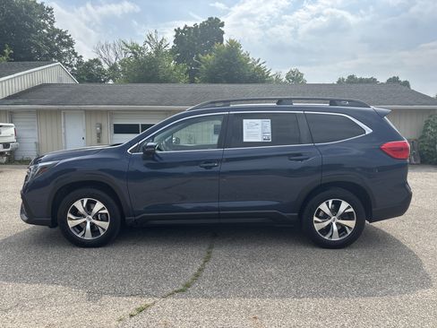 Used 2023 Subaru Ascent Premium AWD/4WD image 7
