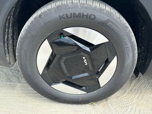 New 2026 Kia EV9 Wind AWD/4WD image 17