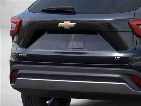 New 2026 Chevrolet Trax LT w/ LT Convenience Package image 14