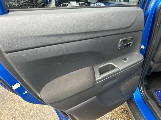 Used 2017 Mitsubishi Outlander Sport SE FWD image 18