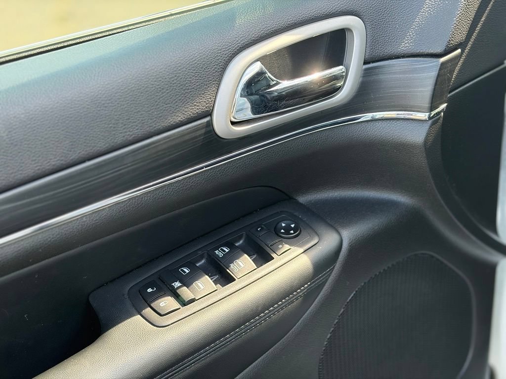 Used 2020 Jeep Grand Cherokee Limited AWD/4WD image 20