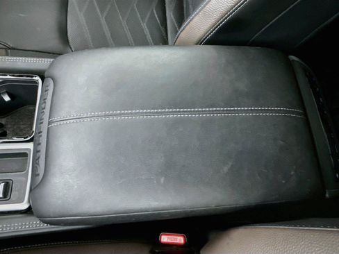 Used 2025 Nissan Pathfinder Platinum FWD image 13