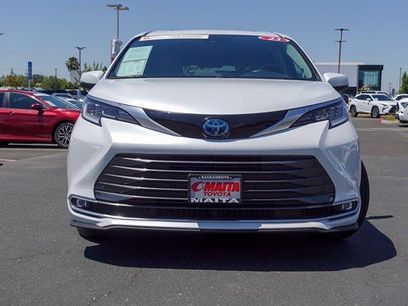 Certified 2023 Toyota Sienna Limited