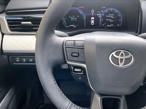 Used 2026 Toyota Camry XLE FWD image 24