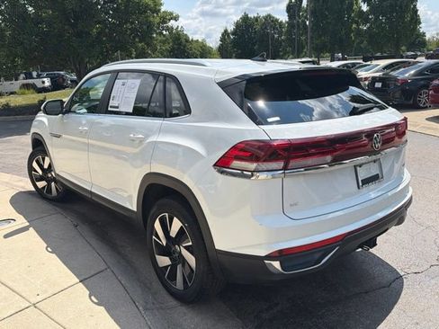 Used 2025 Volkswagen Atlas Cross Sport SE AWD/4WD image 5