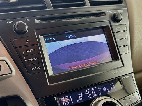 Used 2013 Toyota Prius V Three image 21