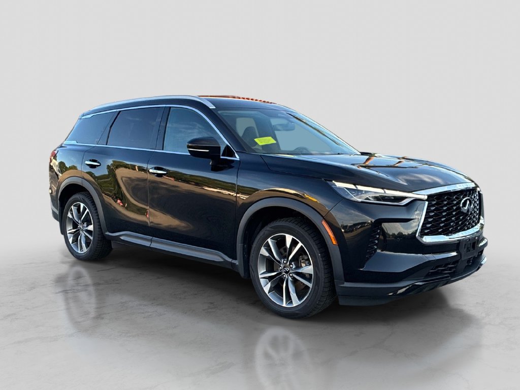 Used 2023 INFINITI QX60 Luxe w/ Vision Package AWD/4WD image 3