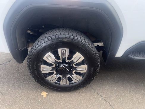 Used 2024 GMC Sierra 3500 Denali w/ Denali Reserve Package image 11