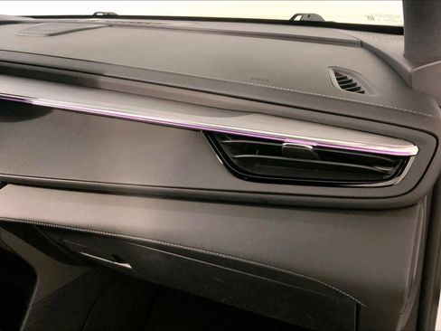 Used 2025 Buick Enclave Preferred FWD image 16