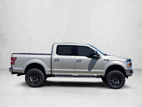 Used 2018 Ford F150 XLT w/ Equipment Group 302A Luxury AWD/4WD image 4