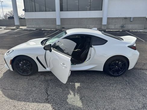 Used 2024 Toyota GR86 Premium image 4