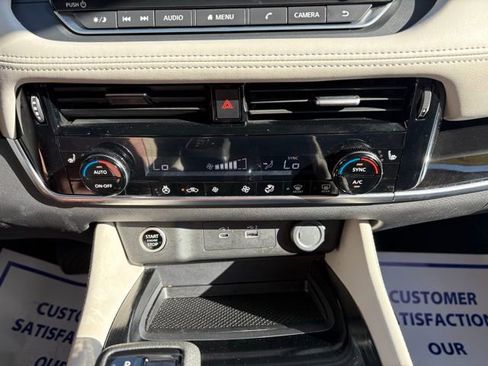 Used 2023 Nissan Rogue SL AWD/4WD image 20