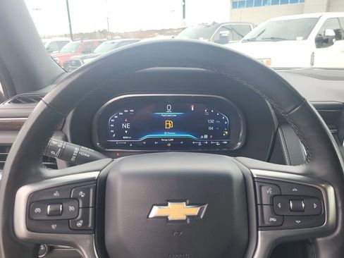 Used 2023 Chevrolet Suburban Premier AWD/4WD image 10