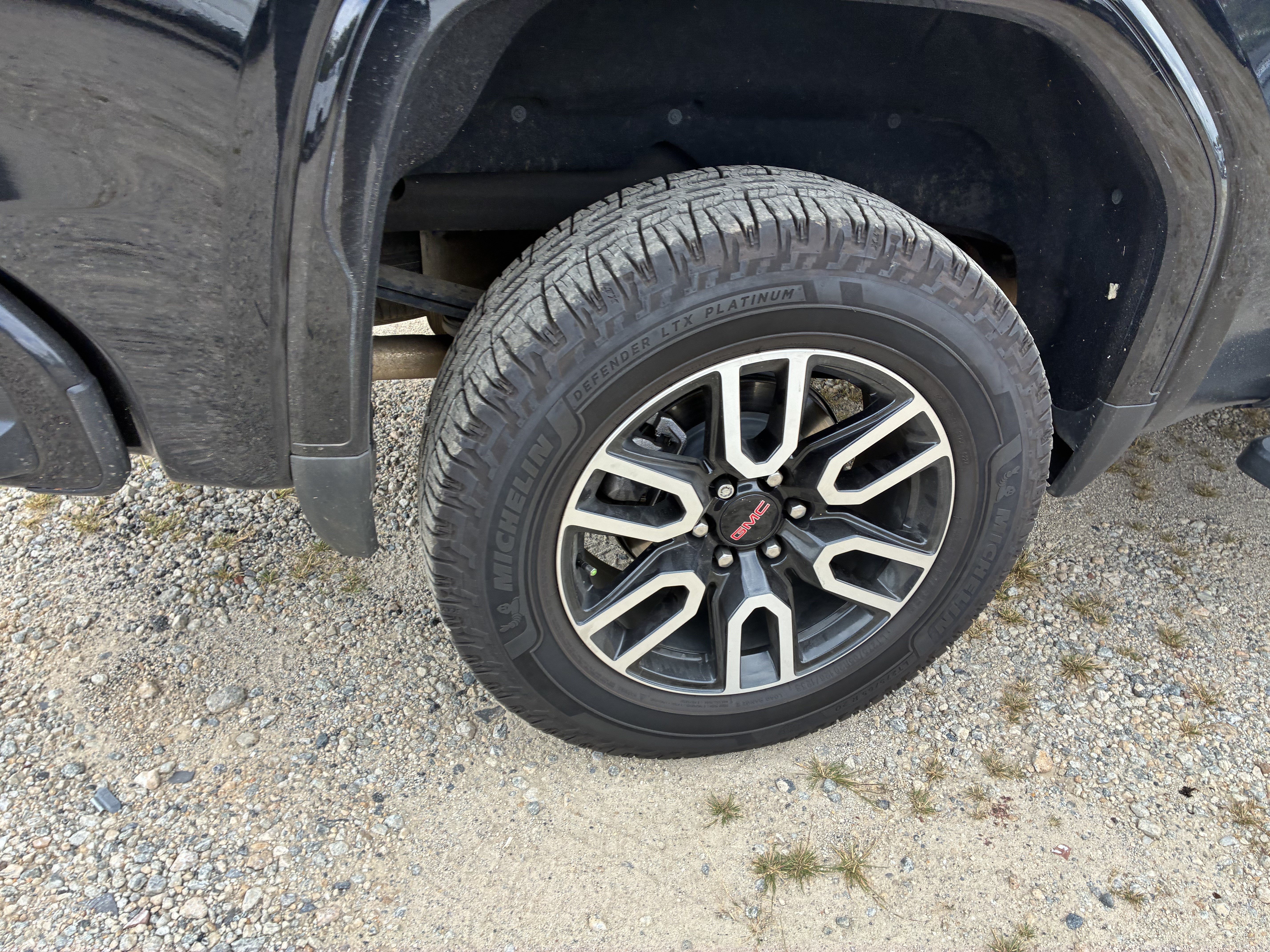 Used 2019 GMC Sierra 1500 AT4 w/ AT4 Premium Package AWD/4WD image 9